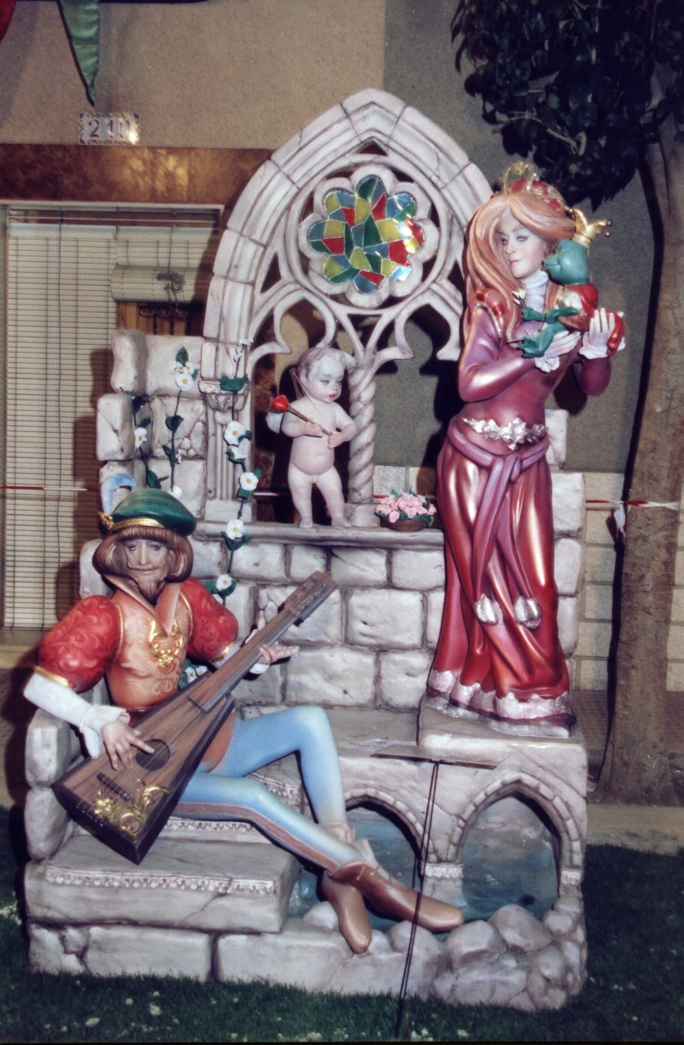 NINOT INDULTAT GRAN 2004 - RAVAL
